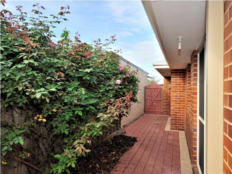 28 Larrawa Circle, Ellenbrook WA 6069