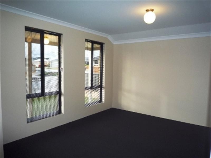 19 Sessilis, Banksia Grove WA 6031