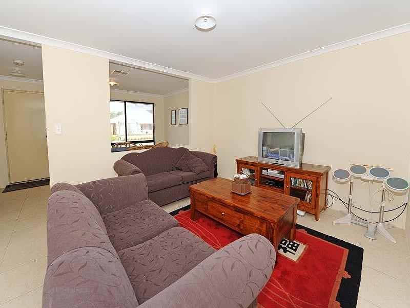 72 Granesse Drive, Ellenbrook WA 6069