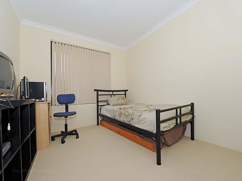 72 Granesse Drive, Ellenbrook WA 6069