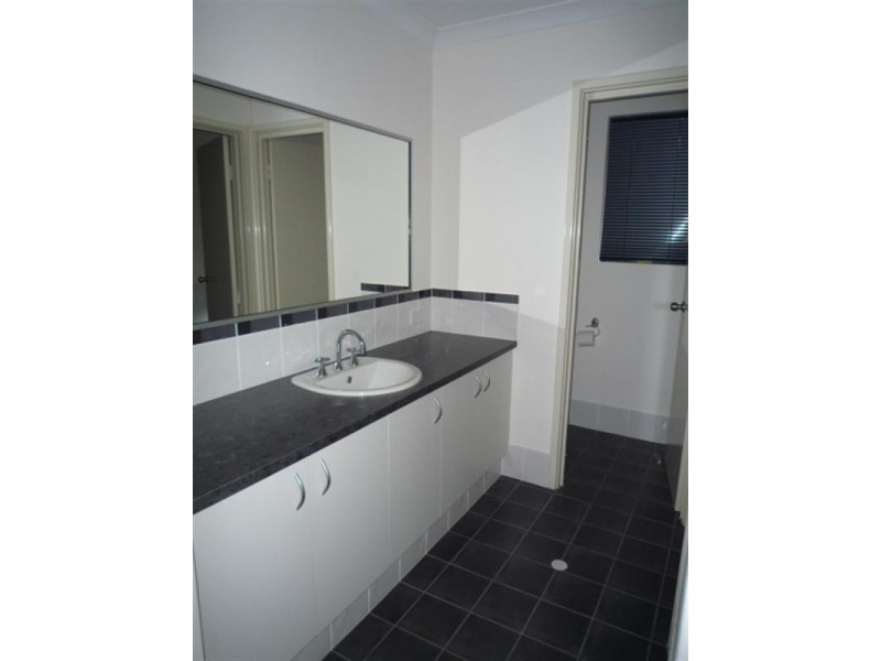 5 Hirani Link, Aveley WA 6069