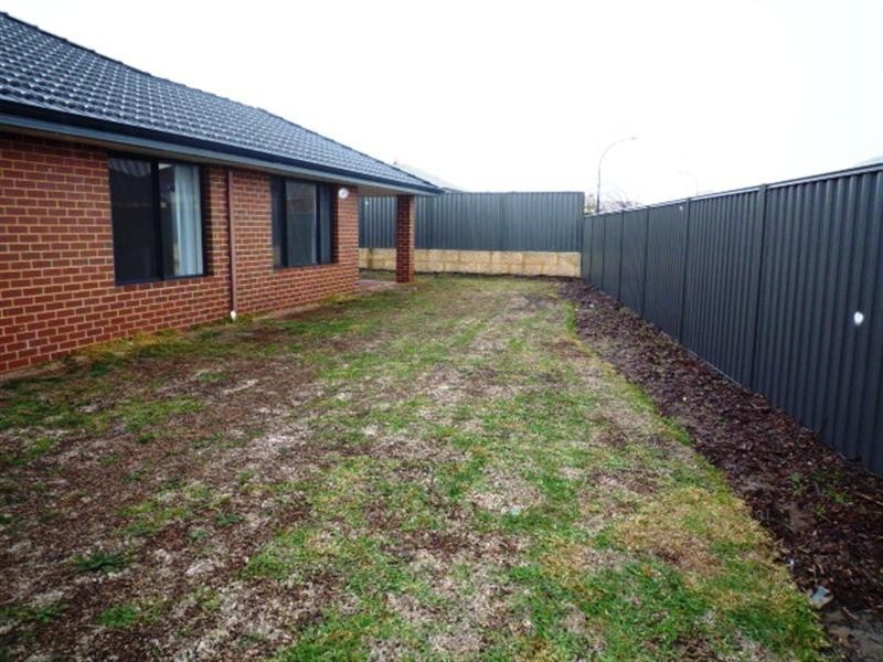 5 Hirani Link, Aveley WA 6069