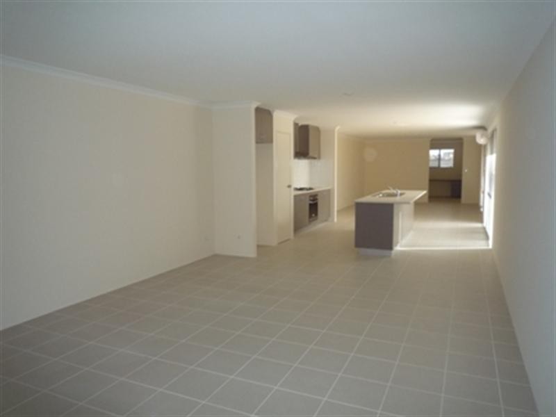 67 Banrock Drive, Ellenbrook WA 6069