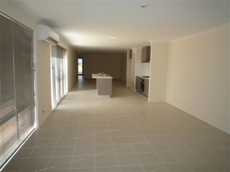 67 Banrock Drive, Ellenbrook WA 6069