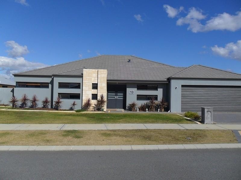 13 Woburn Park Avenue, Ellenbrook WA 6069