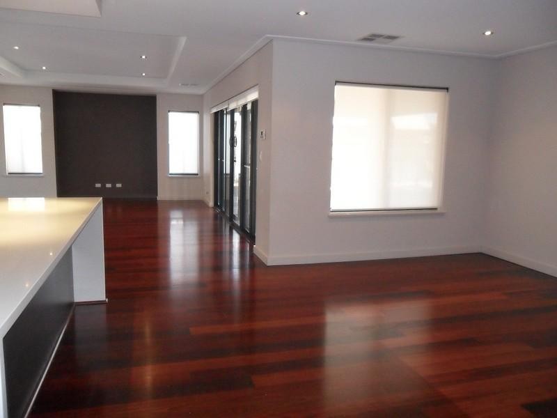 13 Woburn Park Avenue, Ellenbrook WA 6069