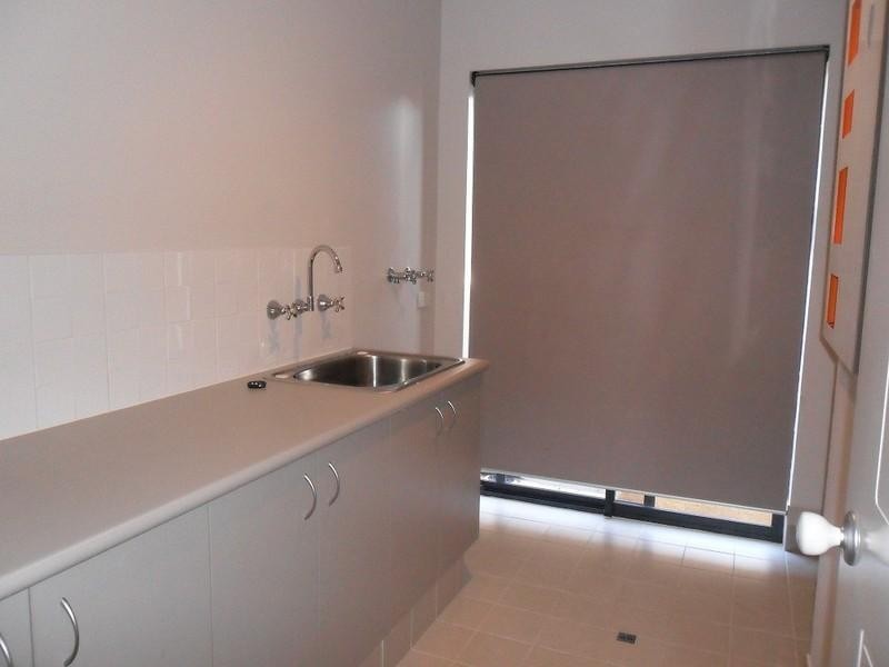 13 Woburn Park Avenue, Ellenbrook WA 6069