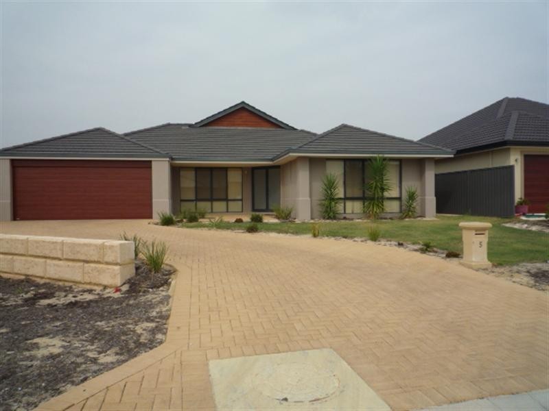 5 Gleeson Entrance, Aveley WA 6069