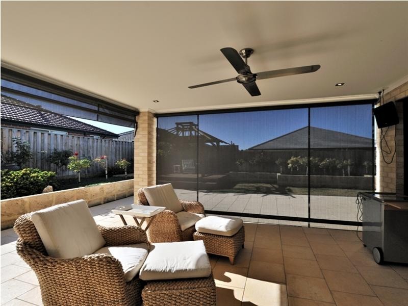 4 Petworth Drive, The Vines WA 6069