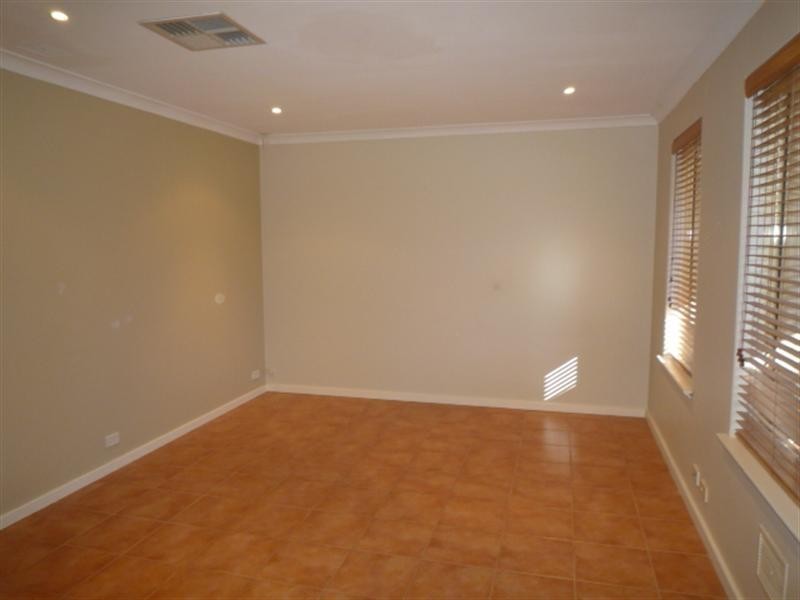 36 San Lorenzo Boulevard, Ellenbrook WA 6069