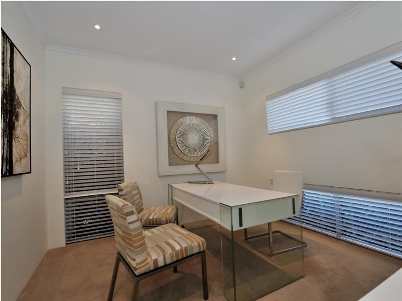 14 Wesley Way, Aveley WA 6069