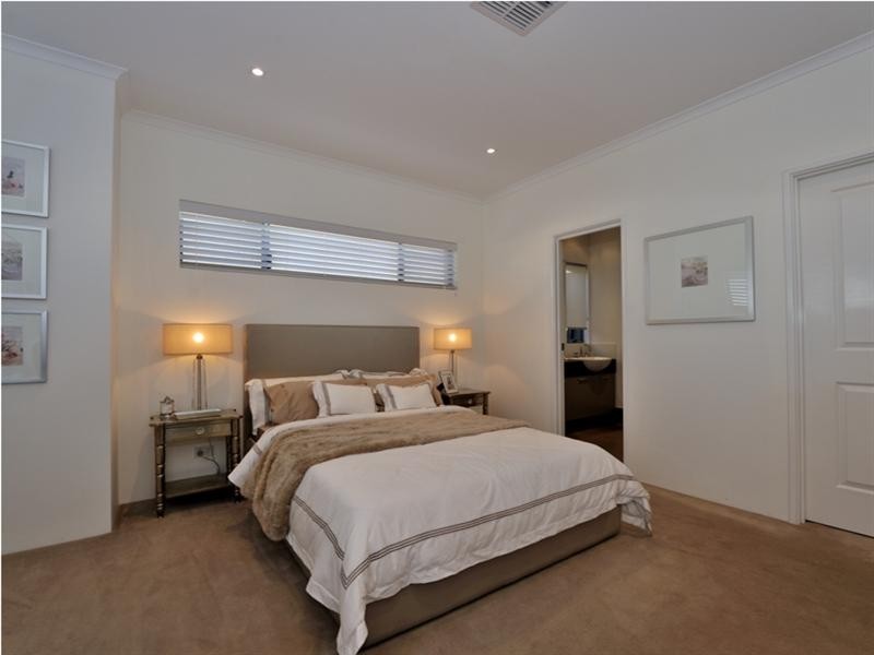 14 Wesley Way, Aveley WA 6069