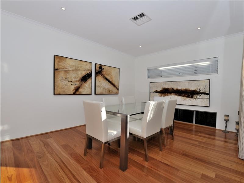 14 Wesley Way, Aveley WA 6069