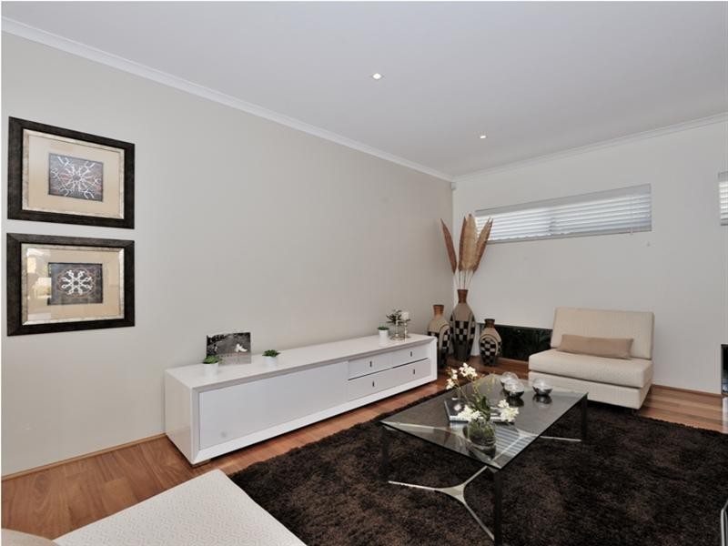 14 Wesley Way, Aveley WA 6069