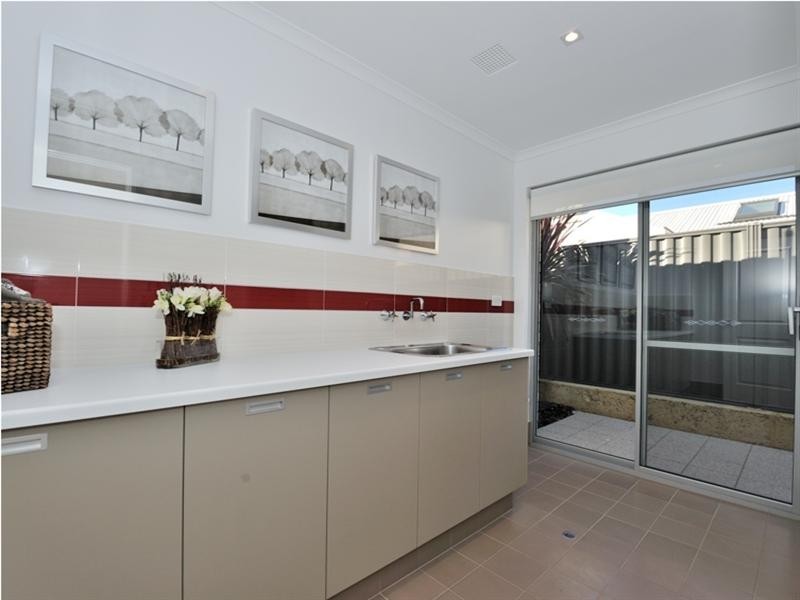 14 Wesley Way, Aveley WA 6069