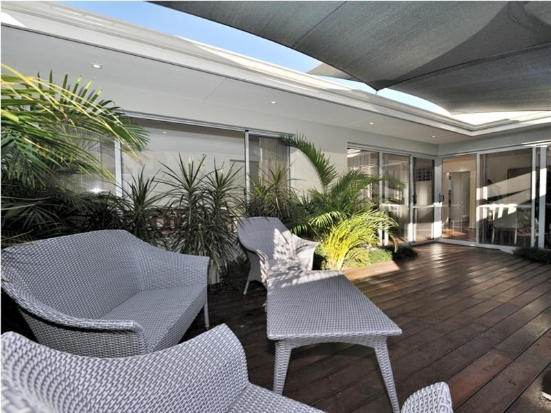 14 Wesley Way, Aveley WA 6069