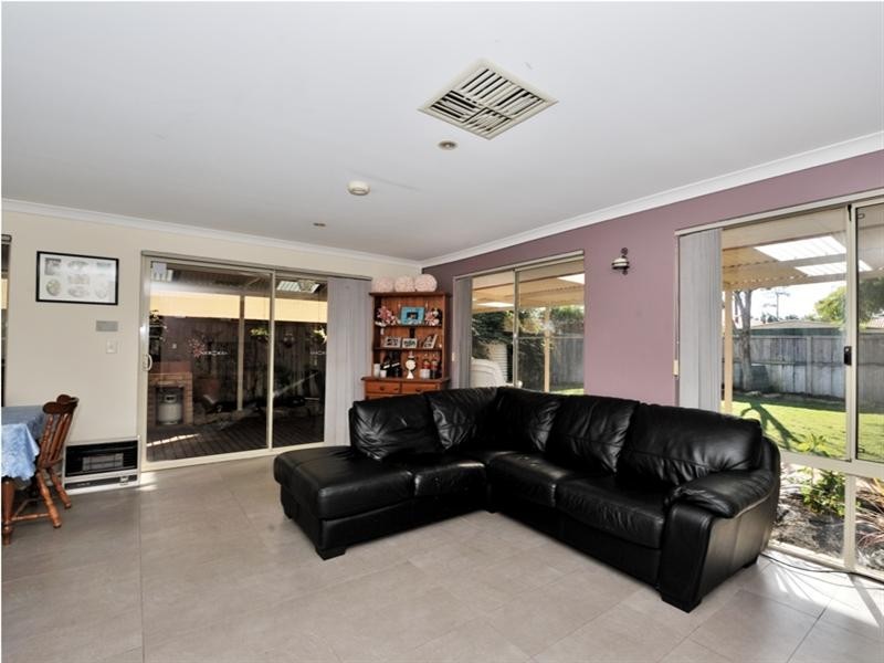 15 Morton Avenue, Ellenbrook WA 6069