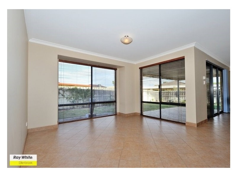 54 Sandown Circle, Henley Brook WA 6055