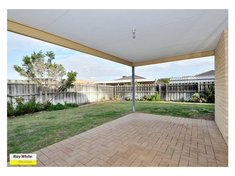 54 Sandown Circle, Henley Brook WA 6055