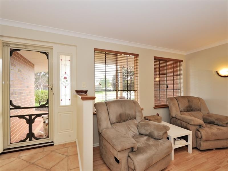 14 Daintree Loop, Ellenbrook WA 6069