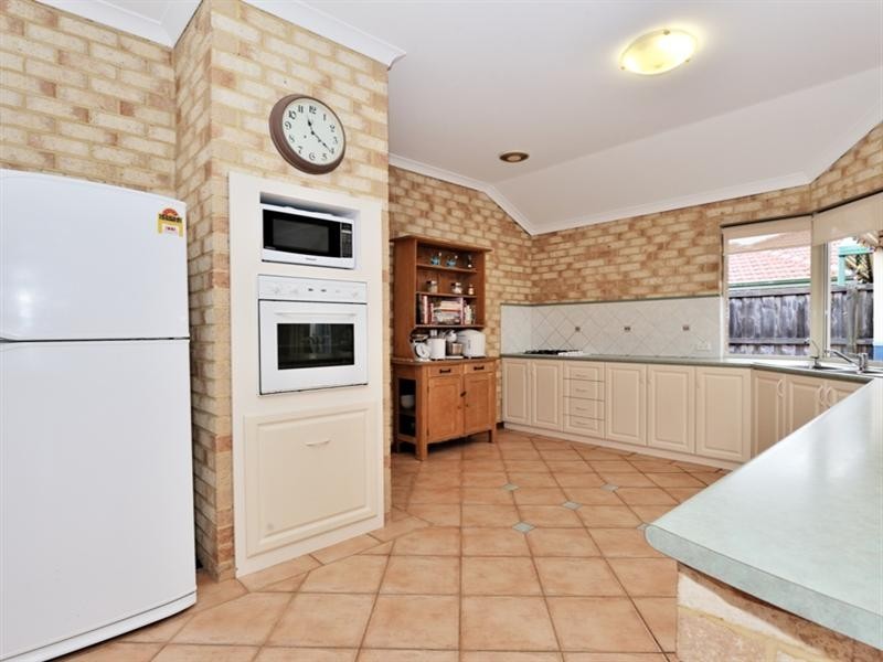 14 Daintree Loop, Ellenbrook WA 6069