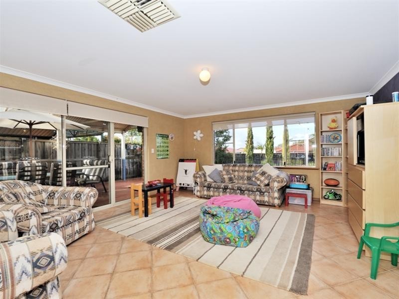 14 Daintree Loop, Ellenbrook WA 6069