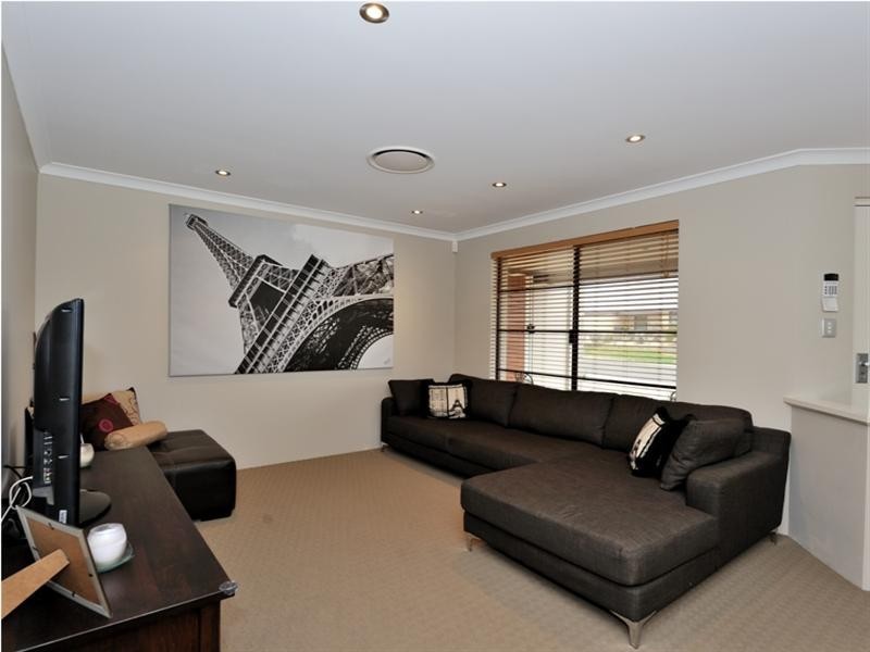 11 Yarran Link, Ellenbrook WA 6069