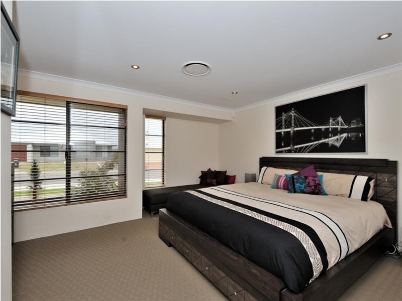 11 Yarran Link, Ellenbrook WA 6069