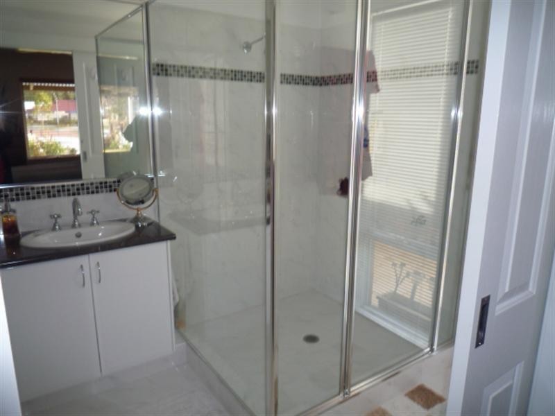 2 Crossland Avenue, Ellenbrook WA 6069