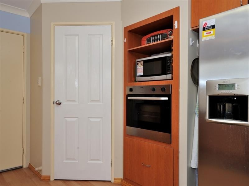 5 Tantallon Bend, Darch WA 6065