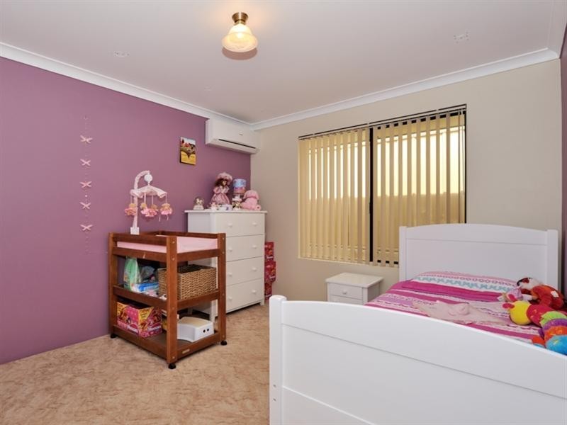 5 Tantallon Bend, Darch WA 6065