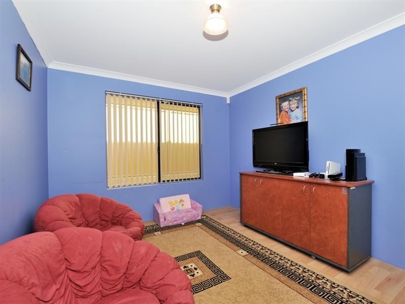 5 Tantallon Bend, Darch WA 6065