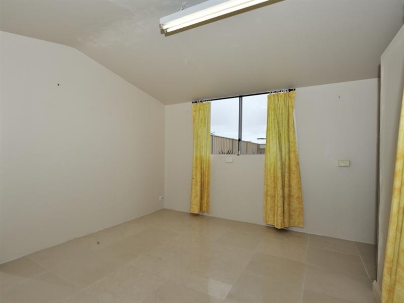 5 Tantallon Bend, Darch WA 6065