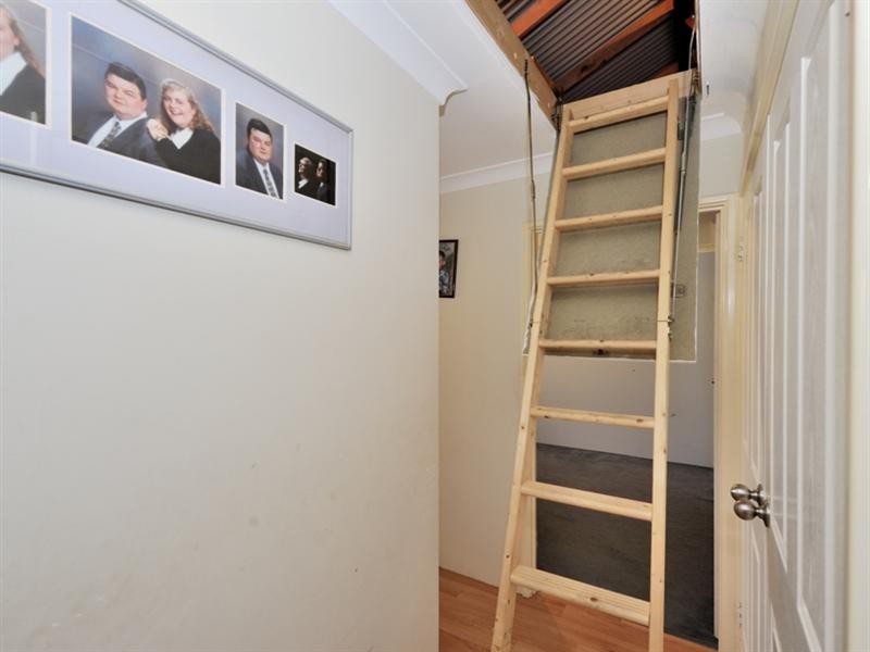 5 Tantallon Bend, Darch WA 6065