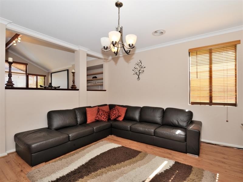 5 Merens Terrace, Henley Brook WA 6055