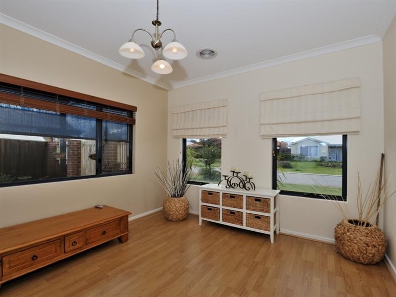 5 Merens Terrace, Henley Brook WA 6055