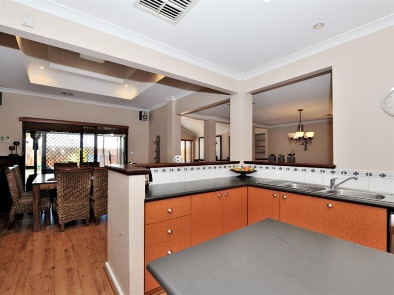 5 Merens Terrace, Henley Brook WA 6055