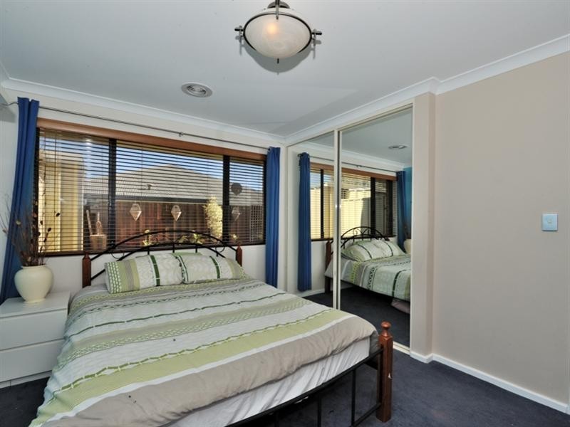 5 Merens Terrace, Henley Brook WA 6055