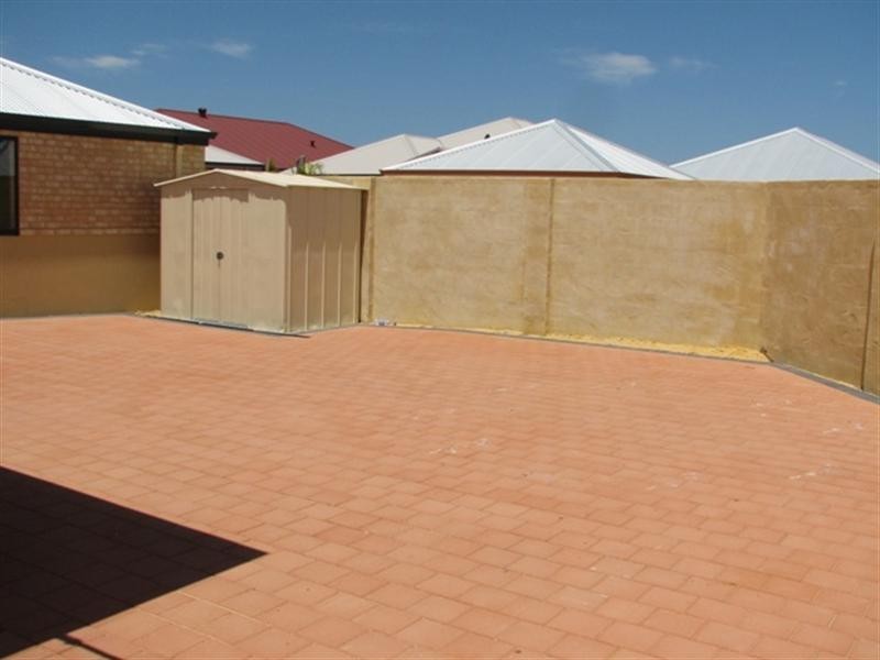 2 Derricap Avenue, Ellenbrook WA 6069