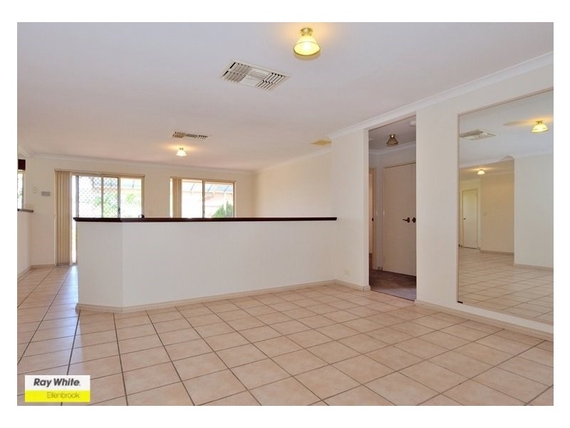 4 Lookout Circle, Ellenbrook WA 6069