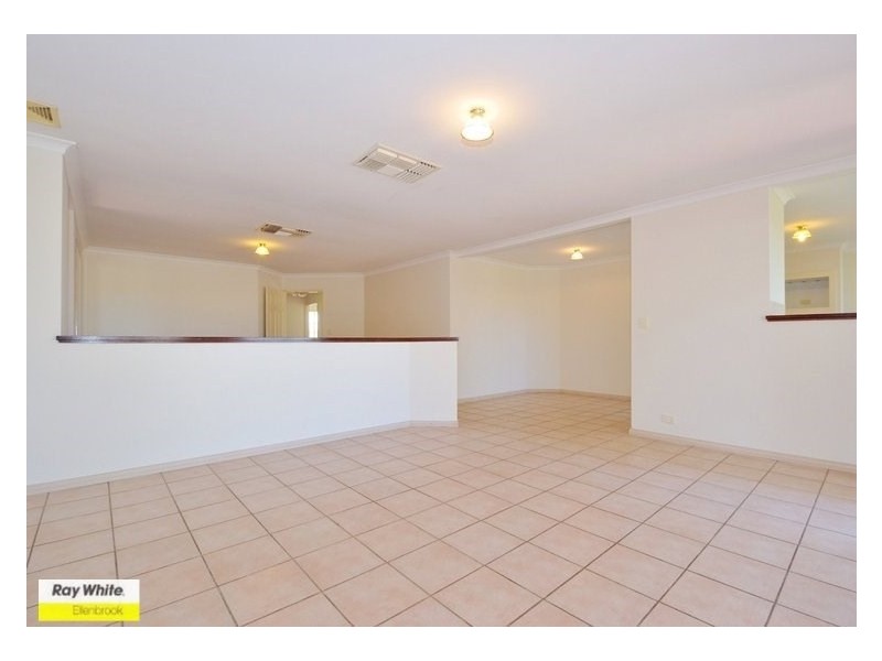 4 Lookout Circle, Ellenbrook WA 6069