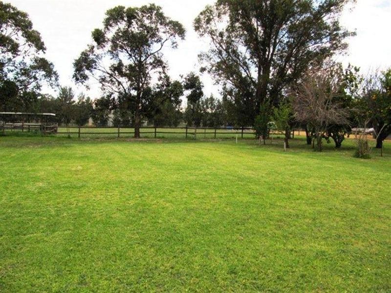 12 Bagley Street, Muchea WA 6501