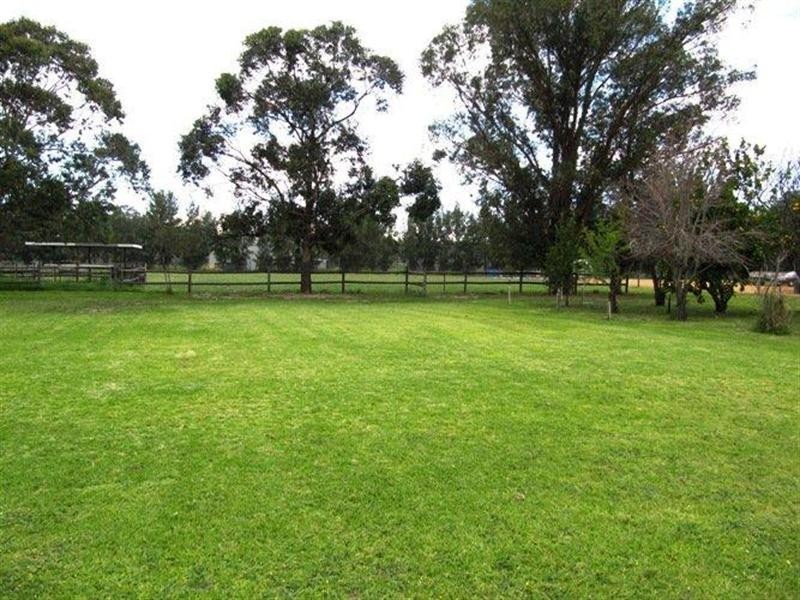 12 Bagley Street, Muchea WA 6501