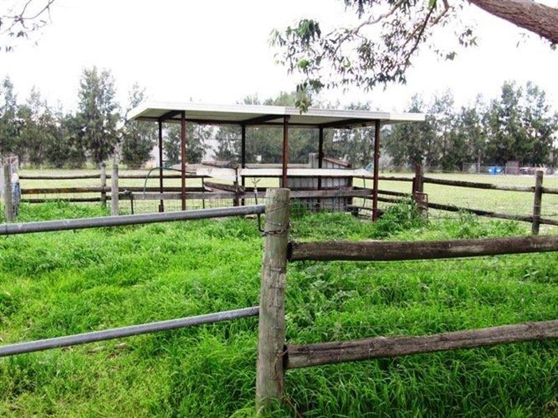 12 Bagley Street, Muchea WA 6501