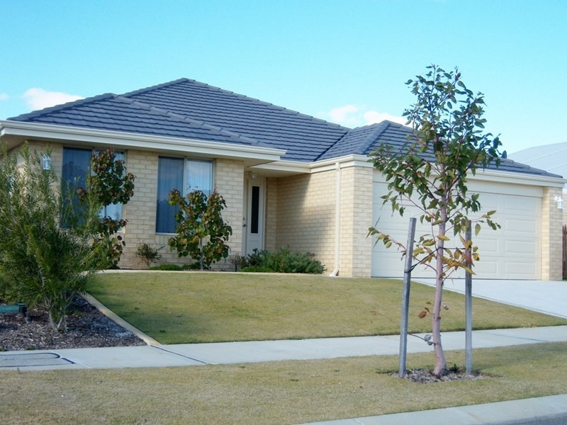 9 Redbank Drive, Ellenbrook WA 6069