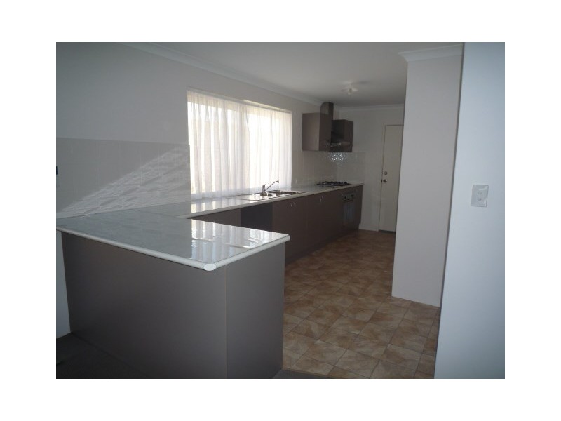 9 Redbank Drive, Ellenbrook WA 6069