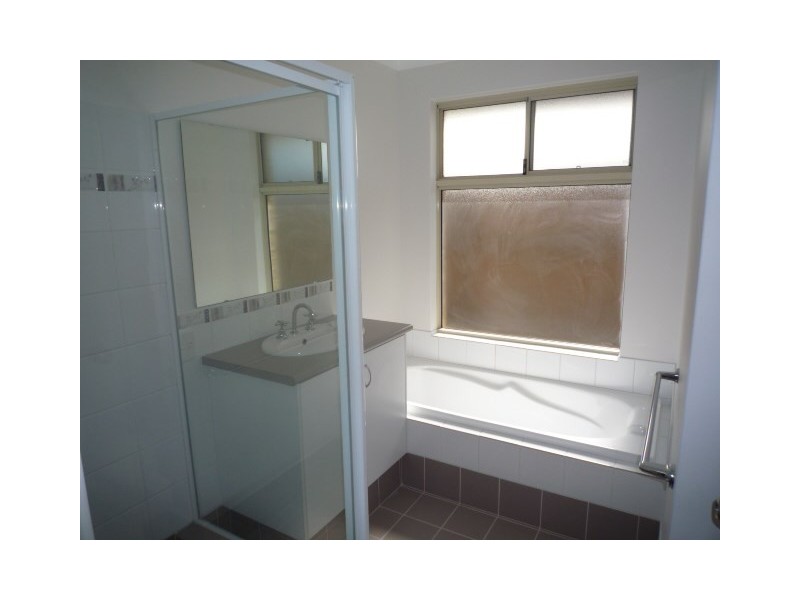 9 Redbank Drive, Ellenbrook WA 6069