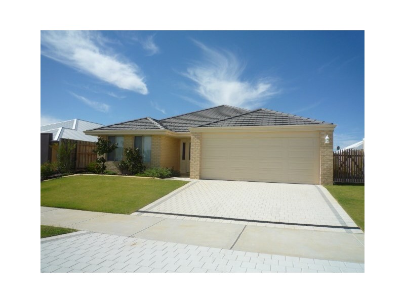 9 Redbank Drive, Ellenbrook WA 6069