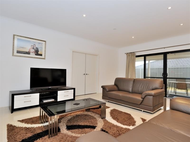 71 Hookstone Drive, Landsdale WA 6065