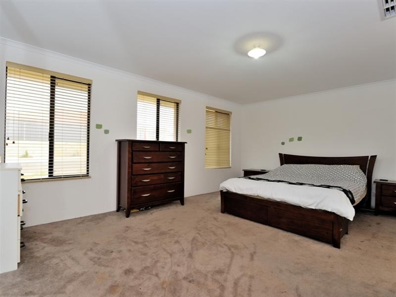 71 Hookstone Drive, Landsdale WA 6065